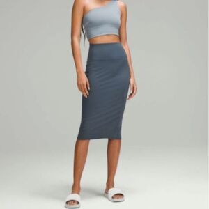 Lululemon Nulu Slim Fit High Rise Midi Skirt Iron Blue Sz 4
